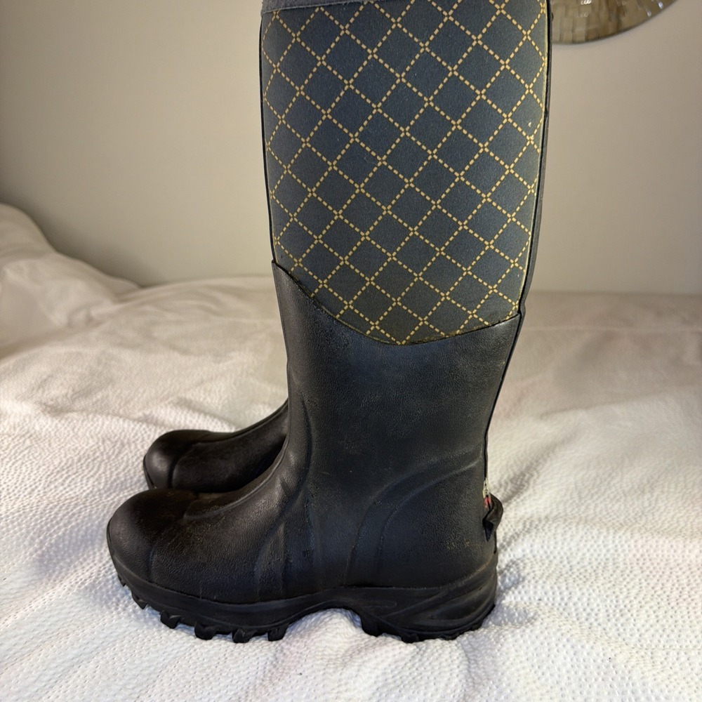 Itsaka Women's Mud Barn Rain Boot Sz7